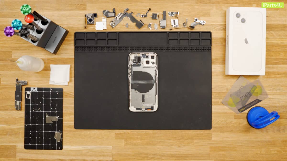 What's inside an iPhone 13 Teardown