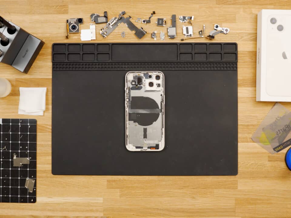 What's inside an iPhone 13 Teardown